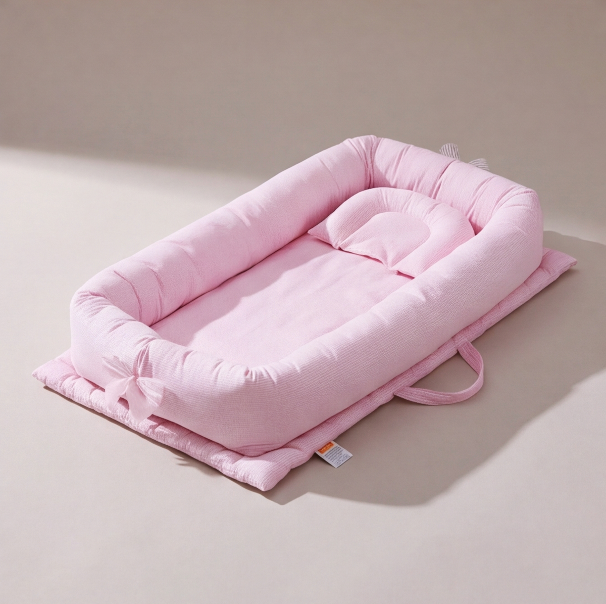 Opvouwbaar babynest voor rust onder toezicht