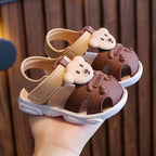 Babysandalen voor de zomer